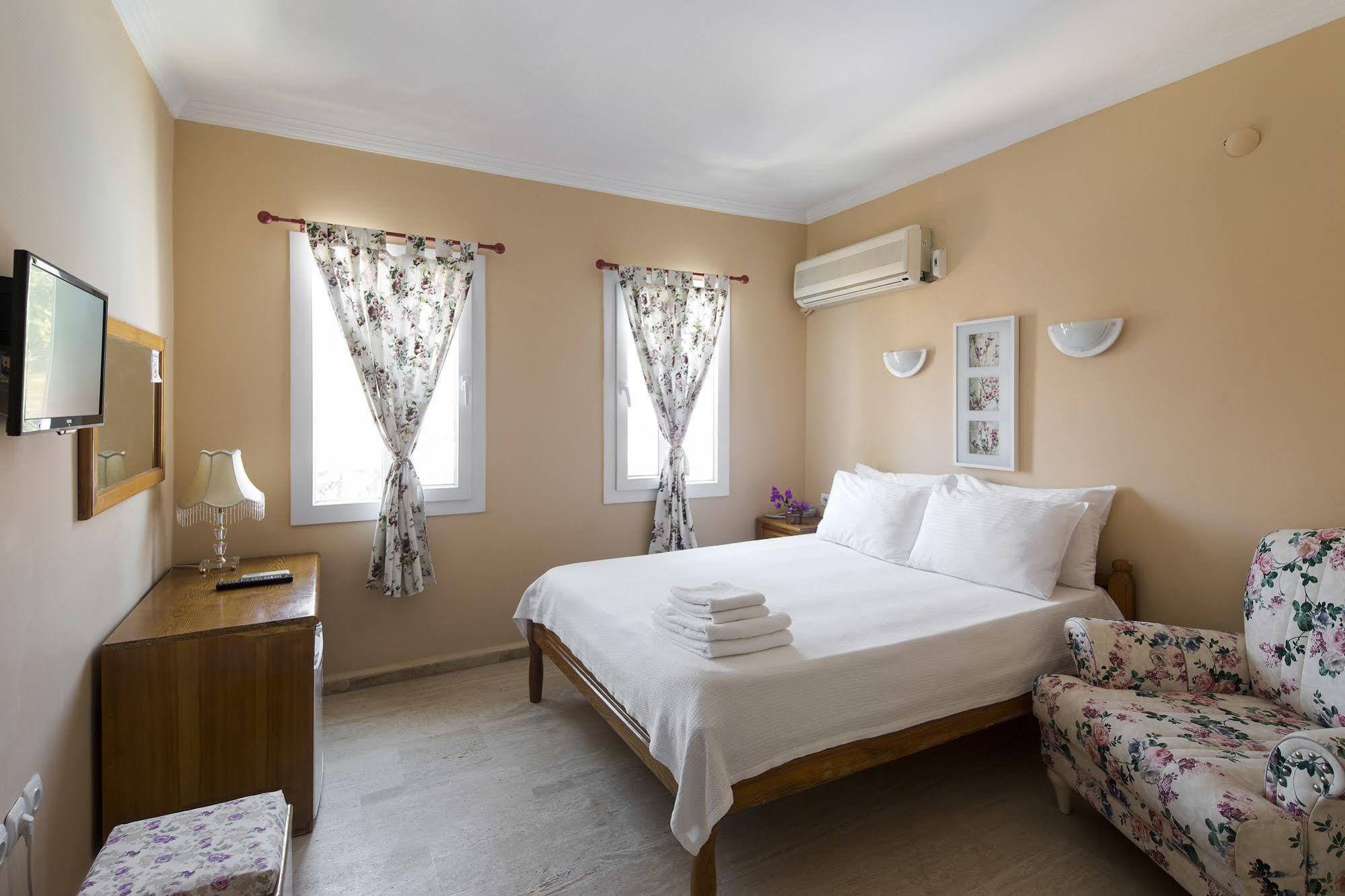 Istanbul Hotel Bodrum 투르크부쿠 외부 사진