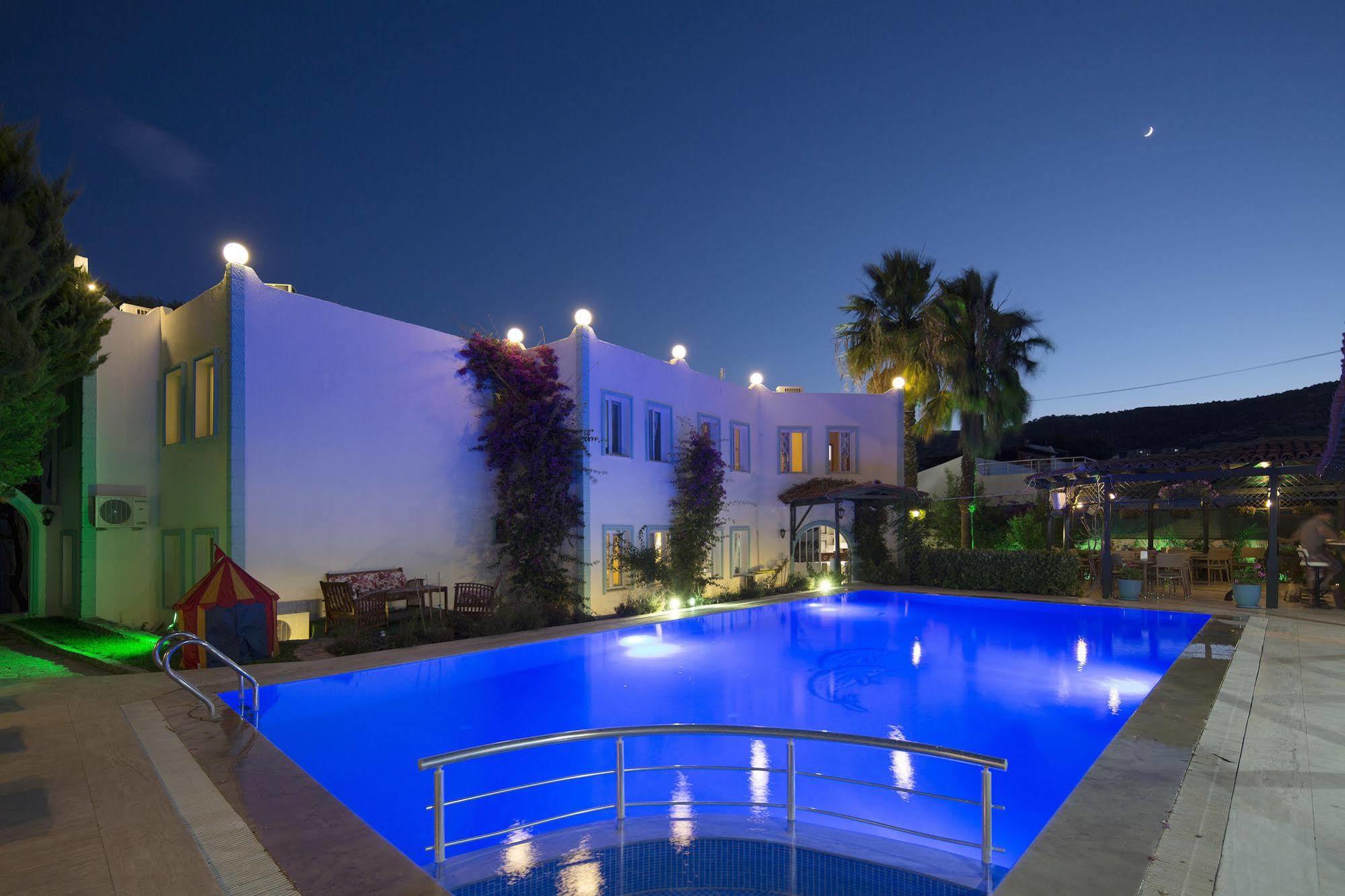 Istanbul Hotel Bodrum 투르크부쿠 외부 사진